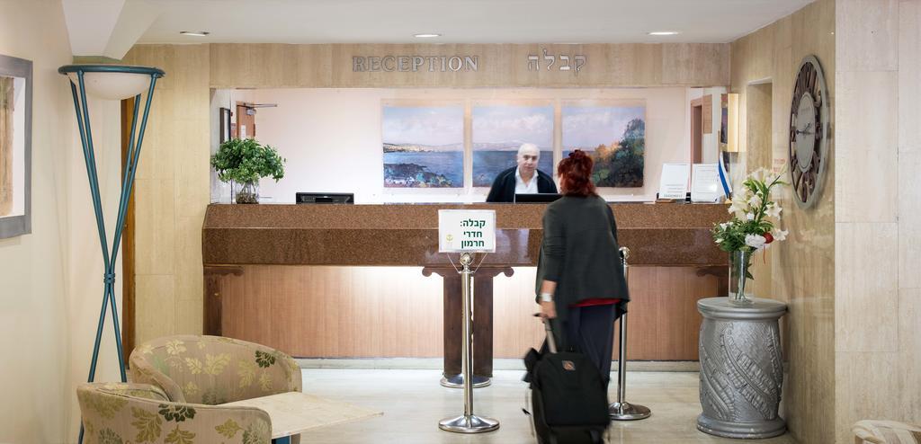 Royal Inn Тверия Экстерьер фото